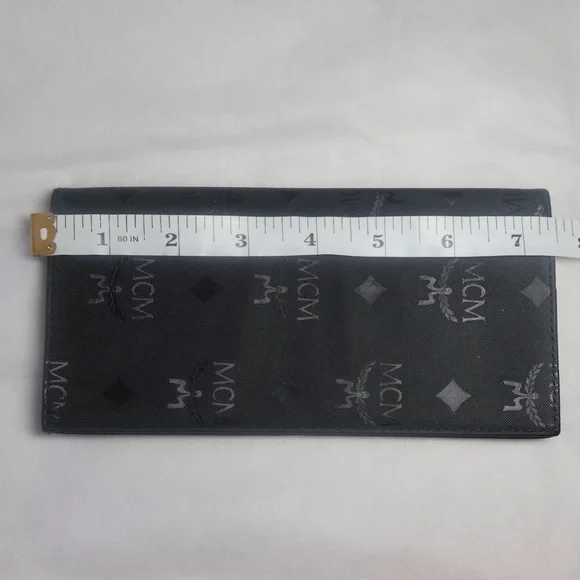 MCM Long Bifold Wallet - Picture 15 of 16